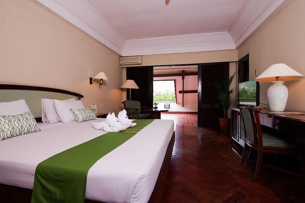 Jatinangor National Golf & Resort Buitenkant foto