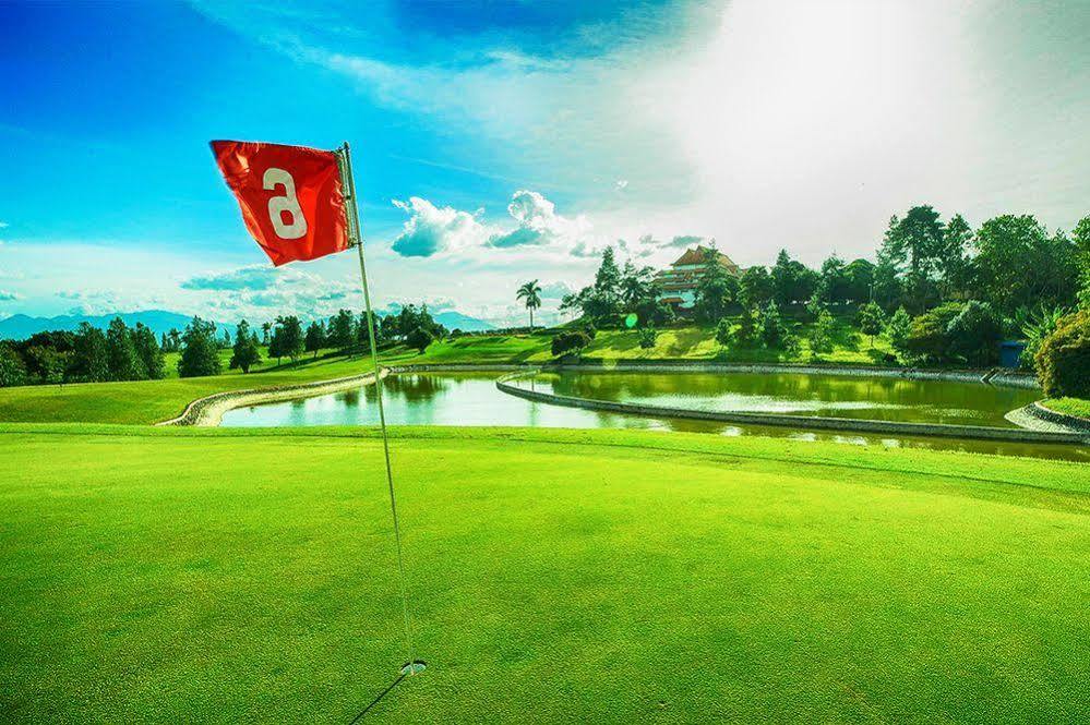 Jatinangor National Golf & Resort Buitenkant foto